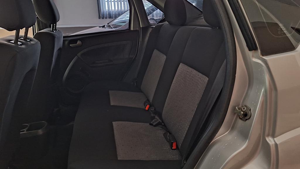 FORD Fiesta Sedan - Foto