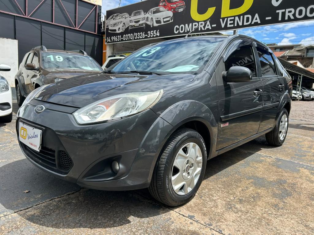 FORD Fiesta Sedan