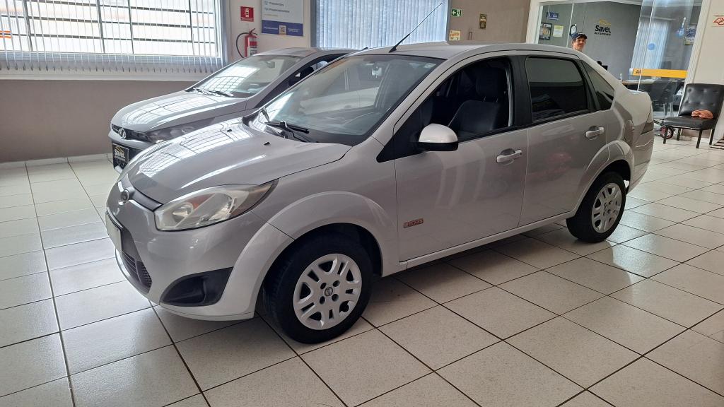 FORD Fiesta Sedan - Foto