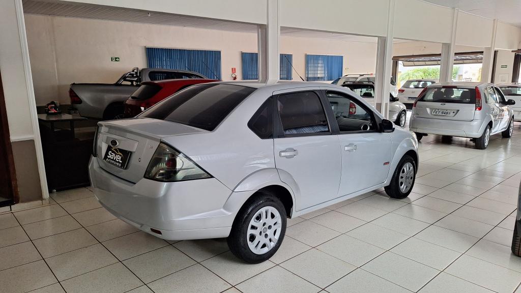 FORD Fiesta Sedan - Foto