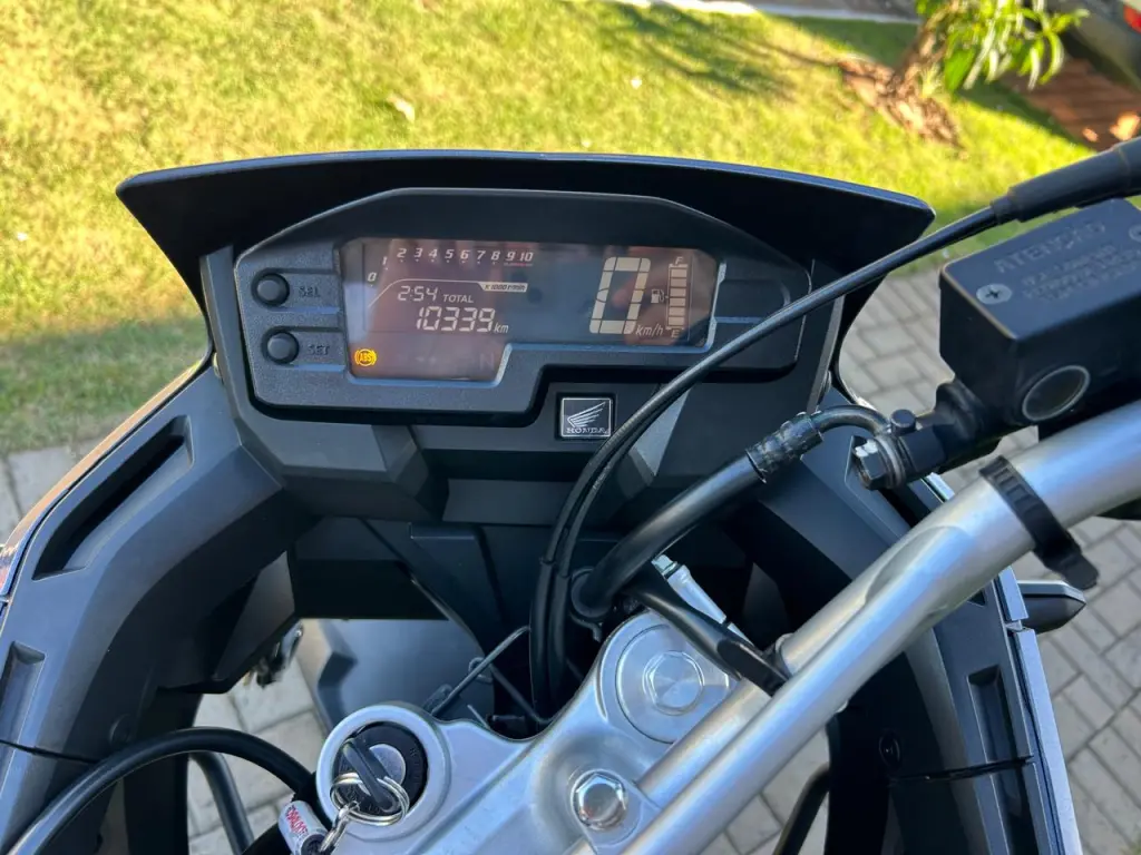 HONDA XRE 300 - Foto
