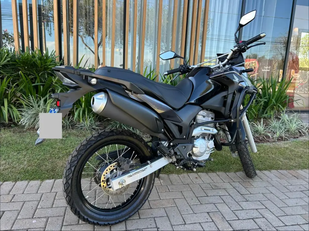 HONDA XRE 300 - Foto