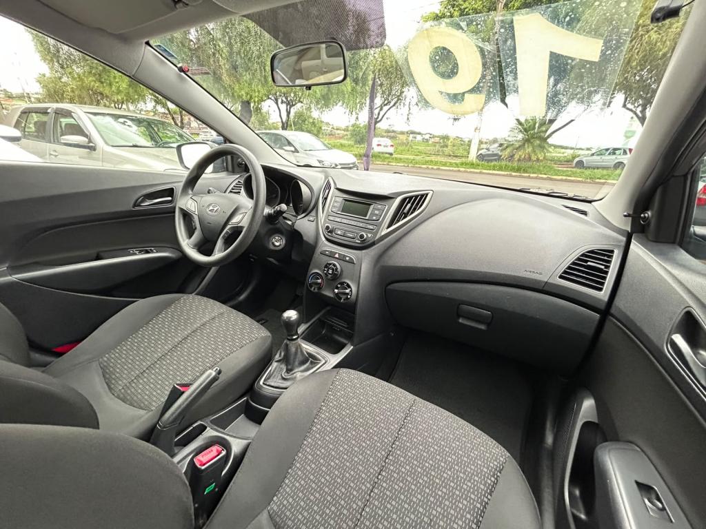HYUNDAI HB 20 Hatch - Foto