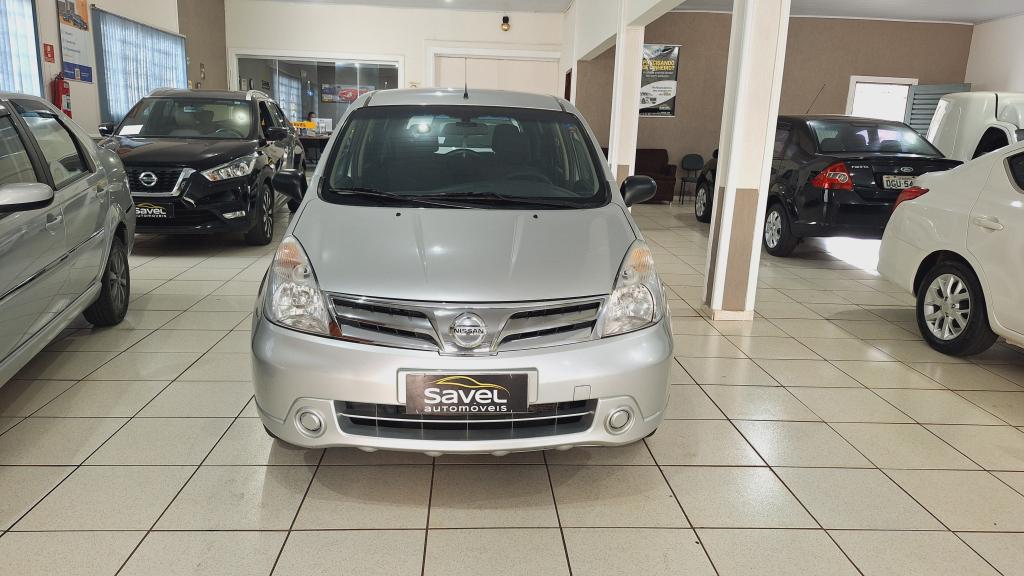 NISSAN Livina - Foto