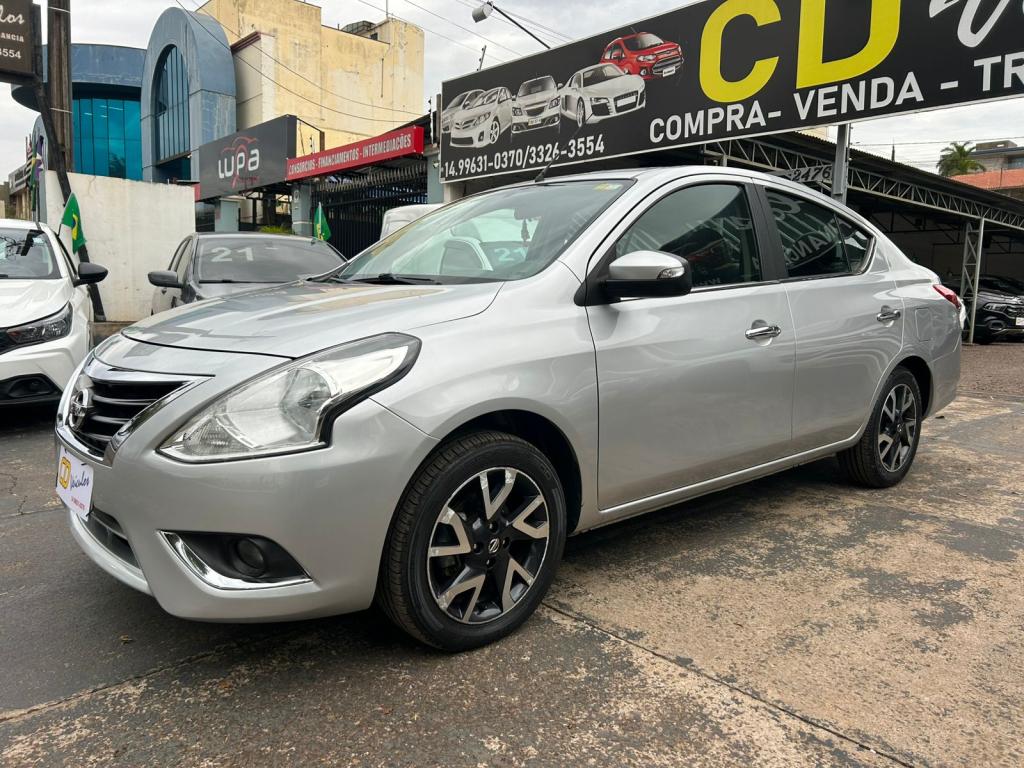 NISSAN Versa Sedan