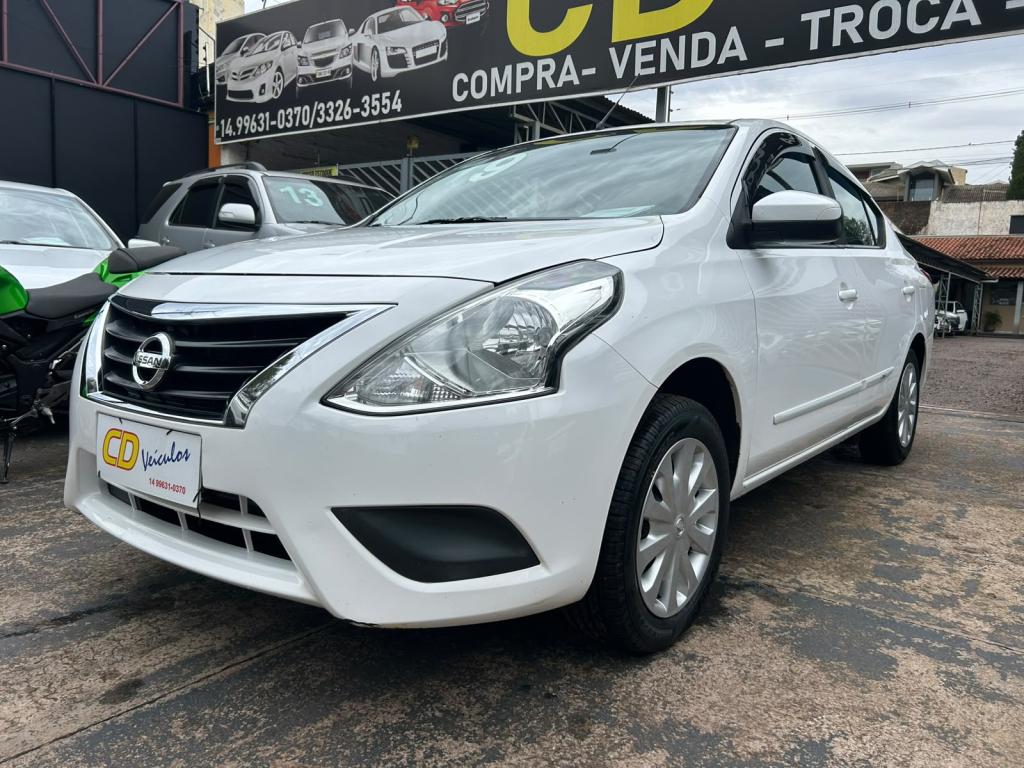 NISSAN Versa Sedan