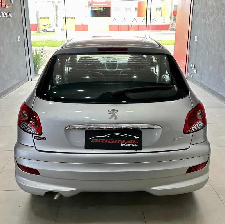 PEUGEOT 207 Hatch - Foto