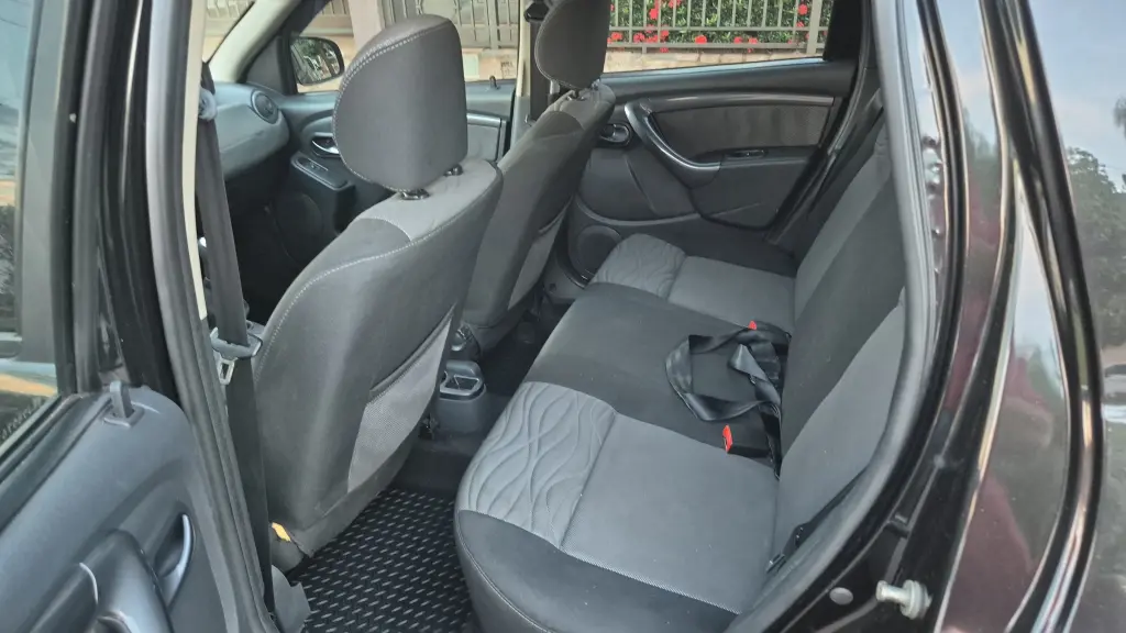 RENAULT Duster - Foto