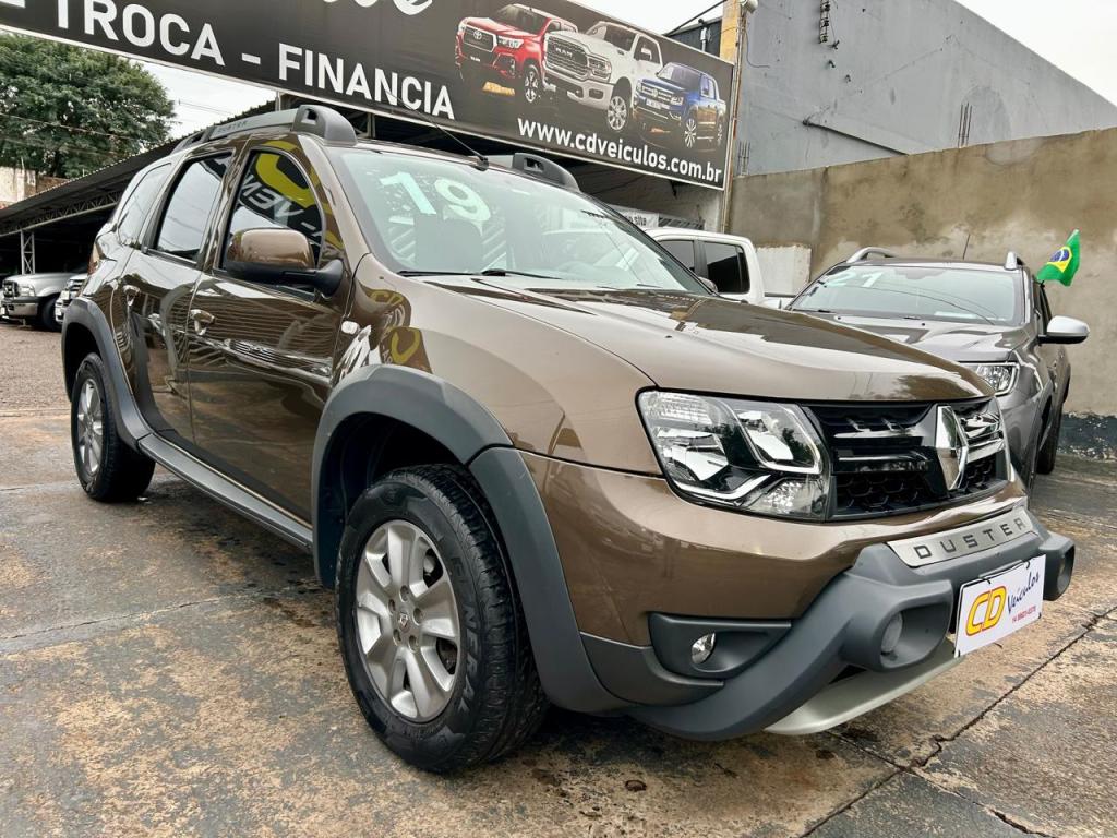 RENAULT Duster - Foto
