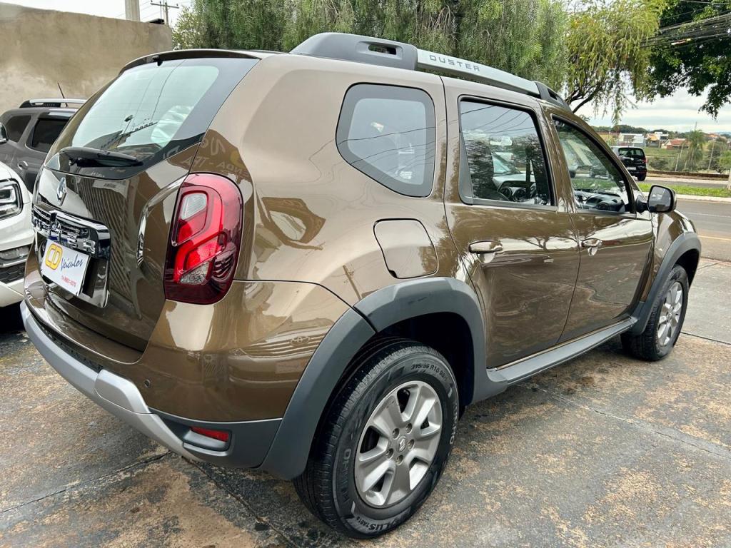 RENAULT Duster - Foto