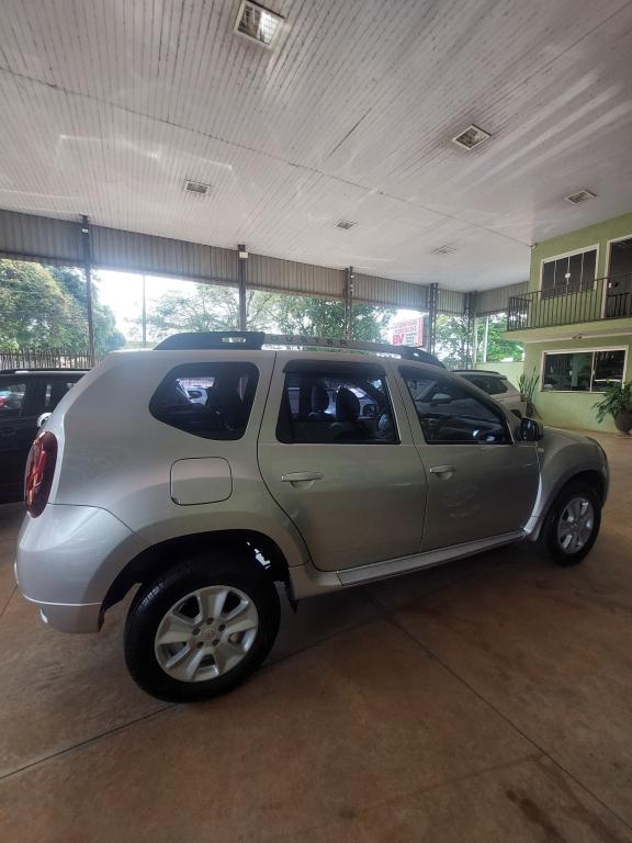 RENAULT Duster - Foto