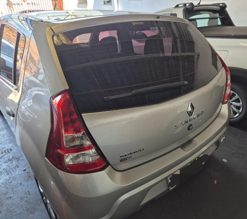 RENAULT Sandero - Foto