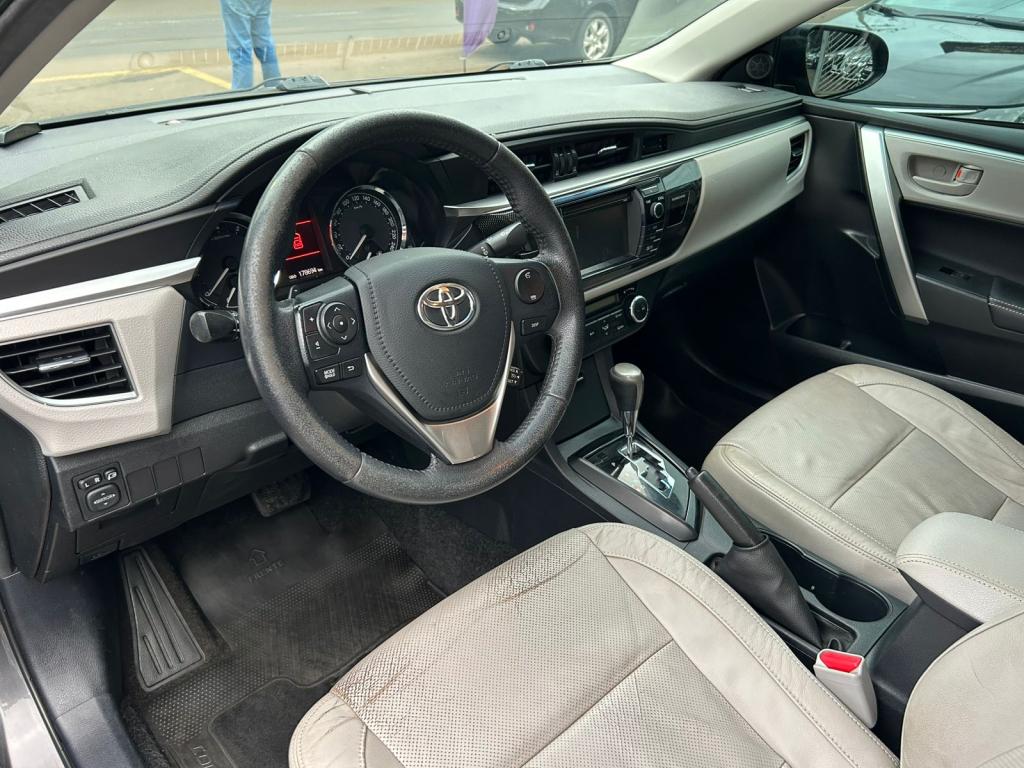 TOYOTA Corolla - Foto