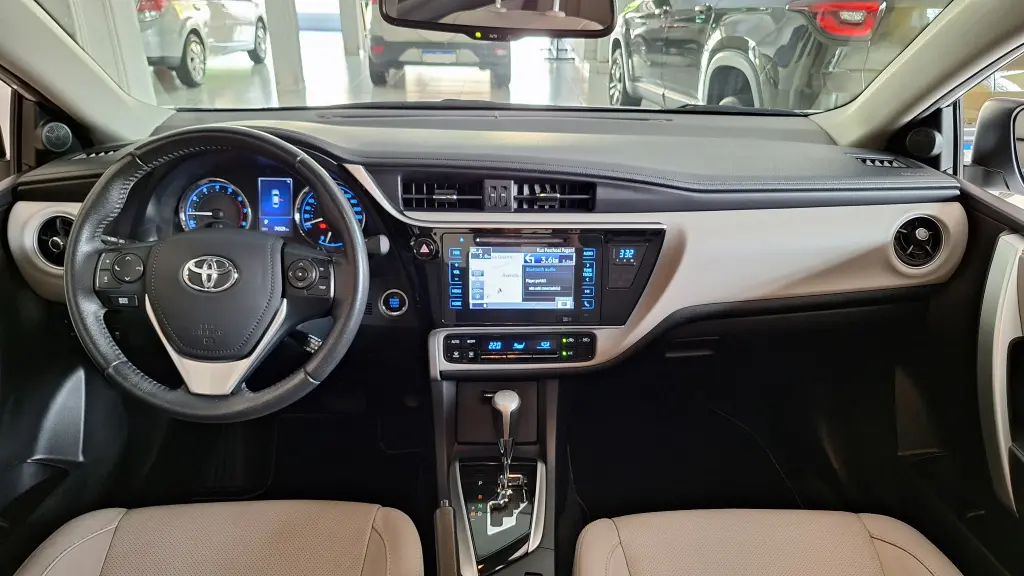 TOYOTA Corolla - Foto