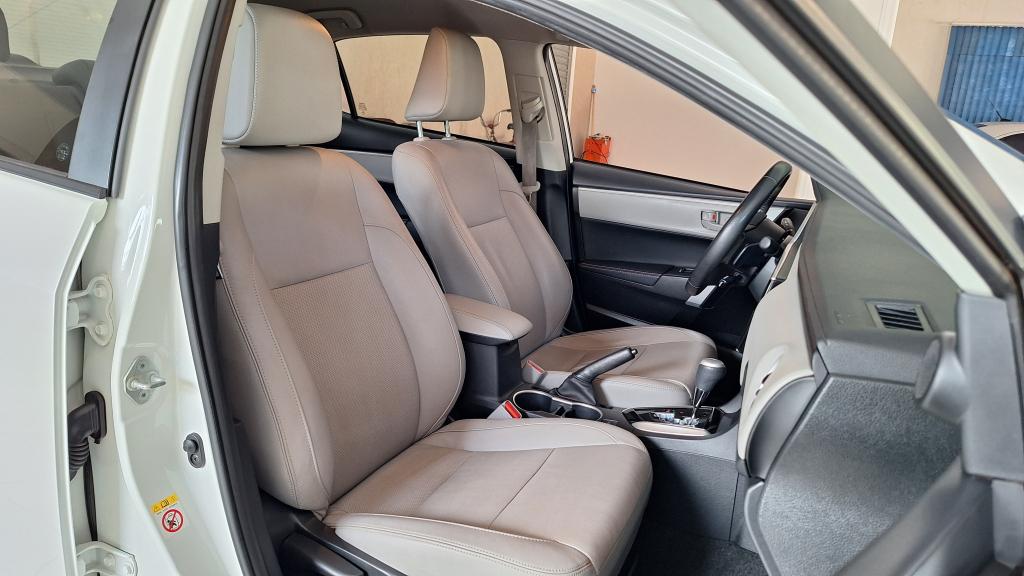 TOYOTA Corolla - Foto