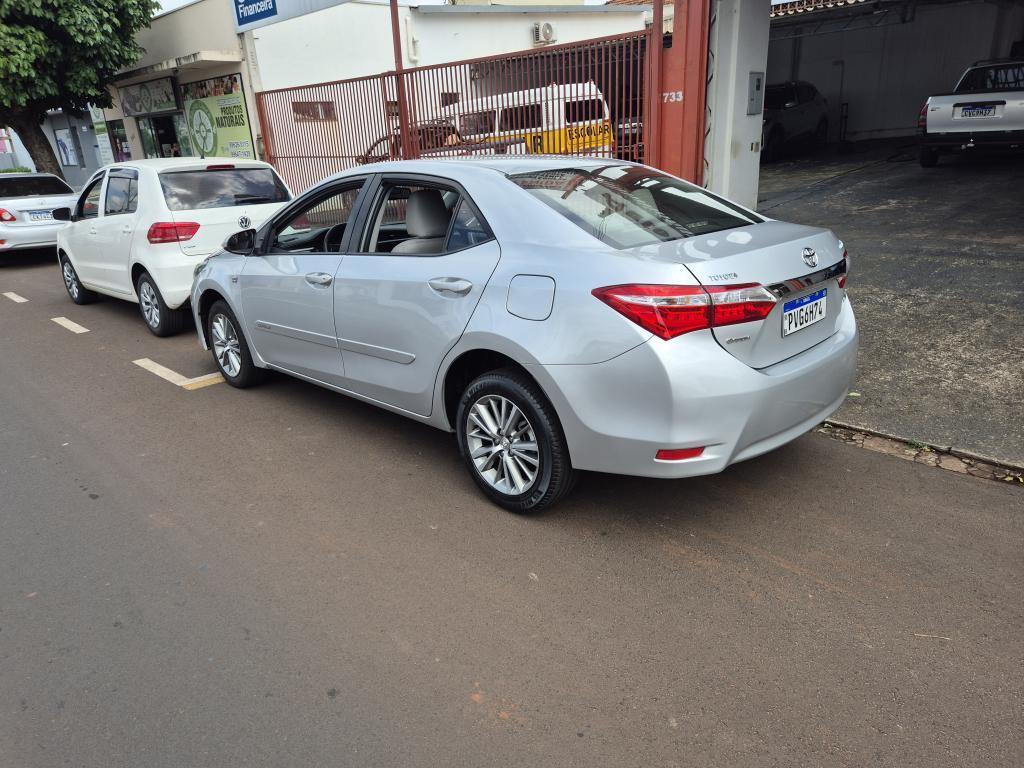 TOYOTA Corolla - Foto