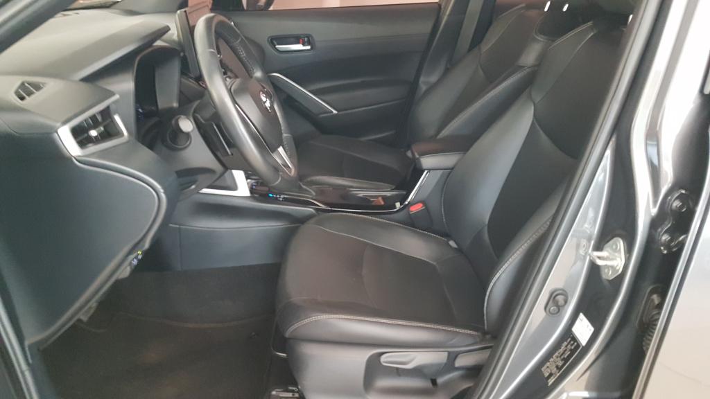 TOYOTA Corolla Cross - Foto