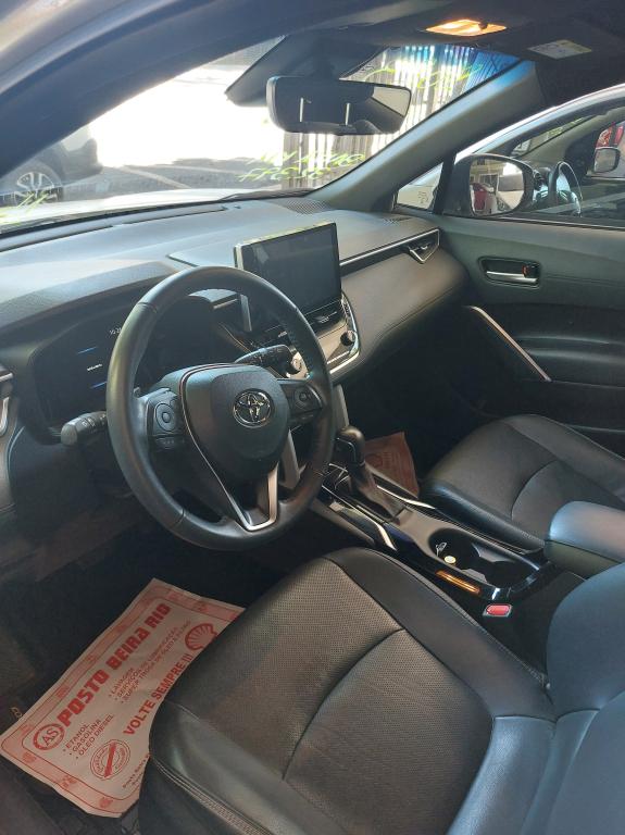 TOYOTA Corolla Cross - Foto