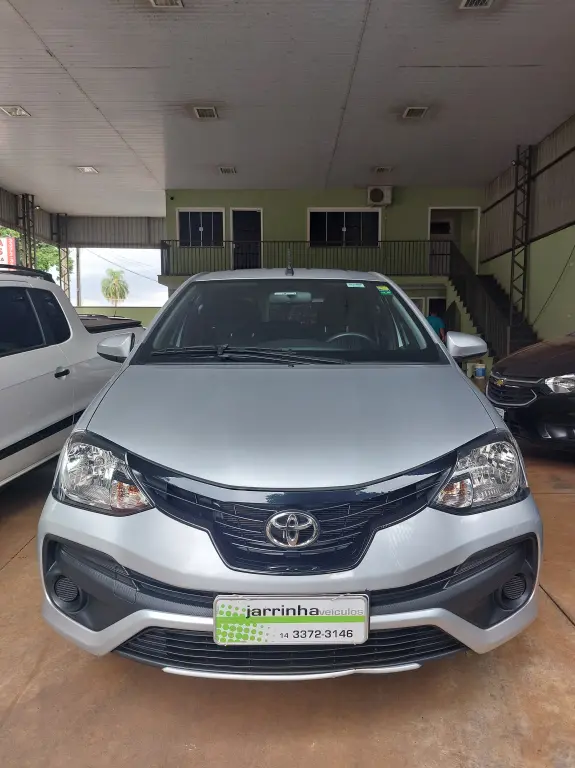 TOYOTA Etios Hatch