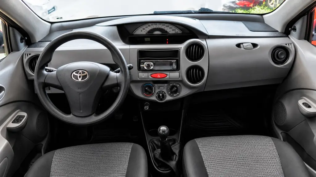 TOYOTA Etios Sedan - Foto