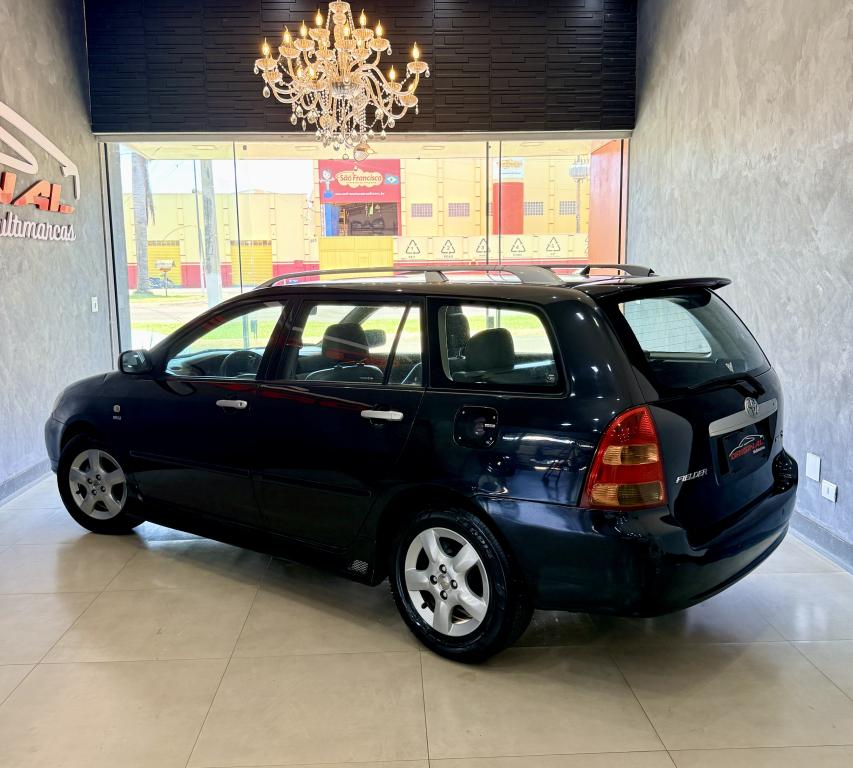 TOYOTA Fielder - Foto