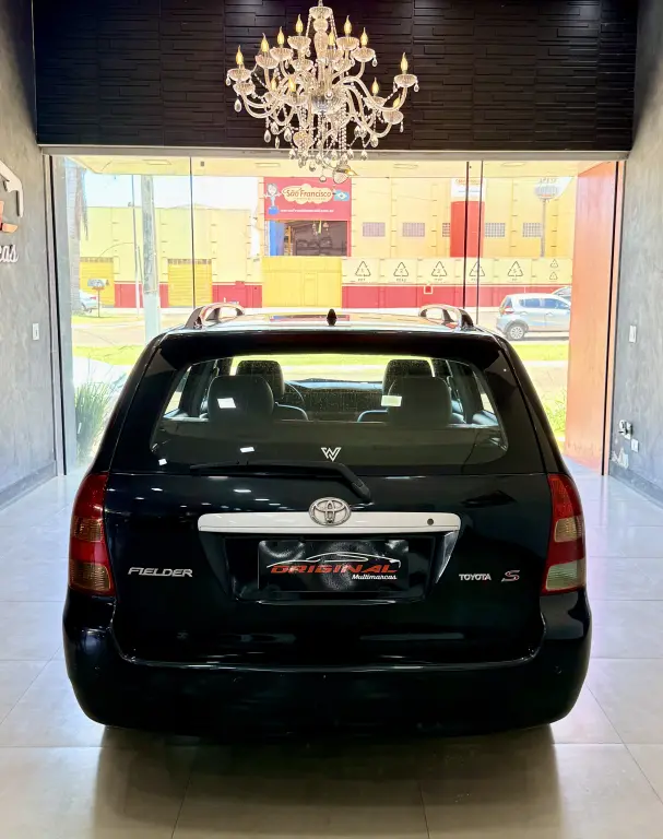 TOYOTA Fielder - Foto
