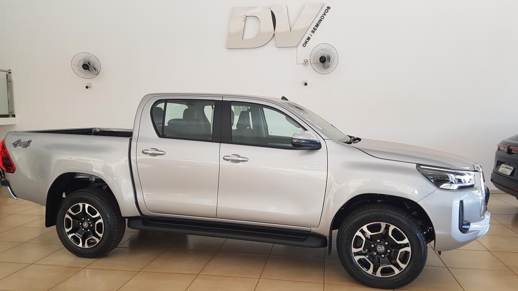 TOYOTA Hilux Caminhonete