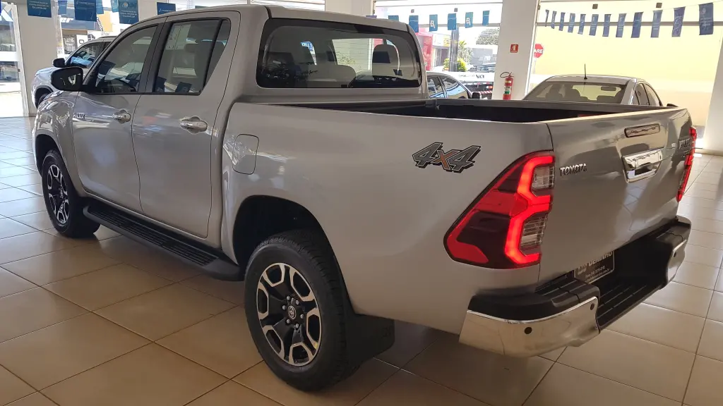 TOYOTA Hilux Caminhonete - Foto