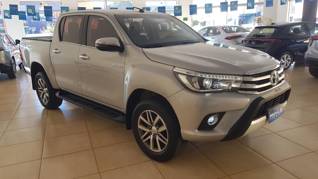 TOYOTA Hilux Caminhonete - Foto