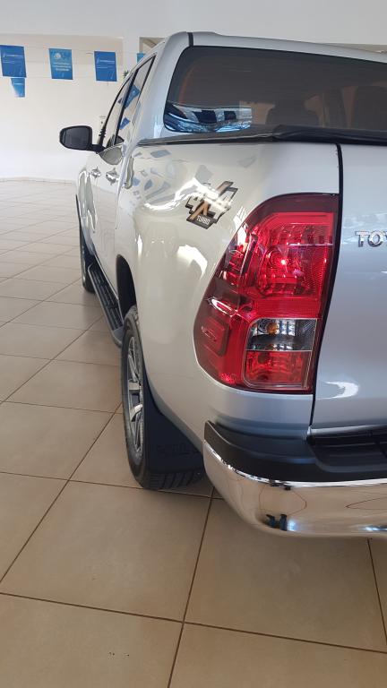 TOYOTA Hilux Caminhonete - Foto
