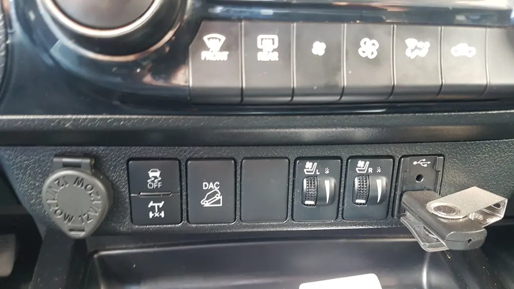 TOYOTA Hilux Caminhonete - Foto