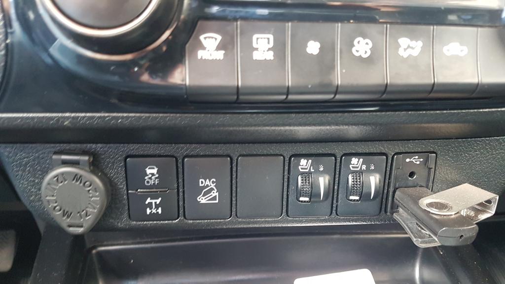 TOYOTA Hilux Caminhonete - Foto