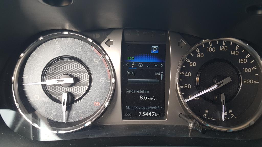 TOYOTA Hilux Caminhonete - Foto