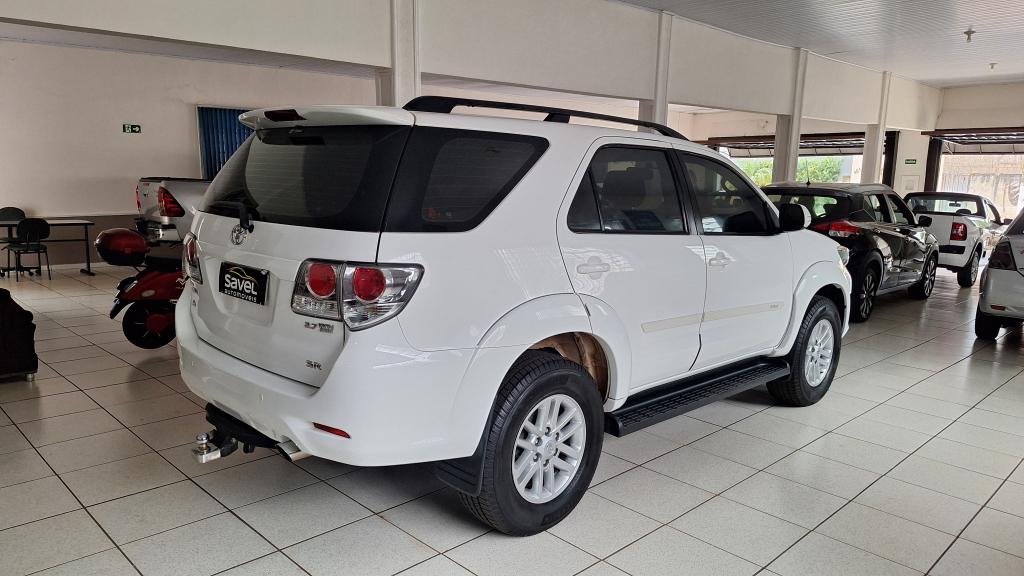 TOYOTA Hilux SW4 - Foto