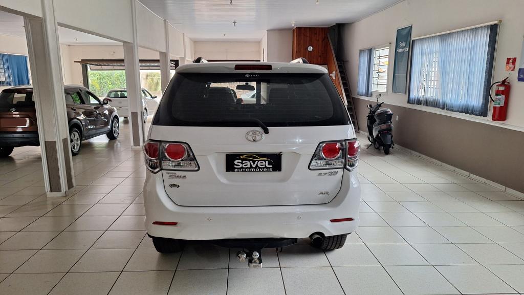 TOYOTA Hilux SW4 - Foto