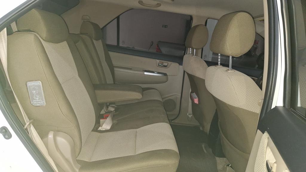 TOYOTA Hilux SW4 - Foto