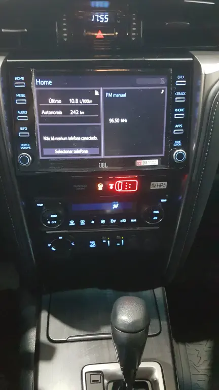 TOYOTA Hilux SW4 - Foto