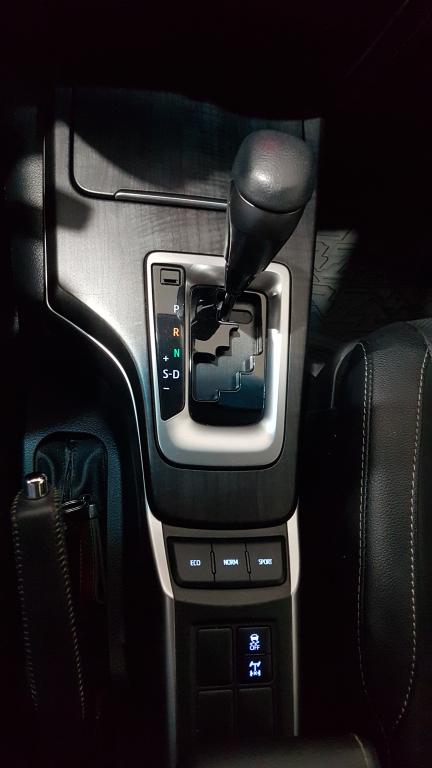 TOYOTA Hilux SW4 - Foto