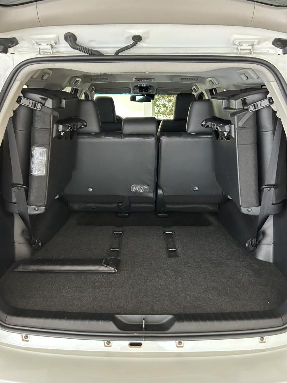 TOYOTA Hilux SW4 - Foto