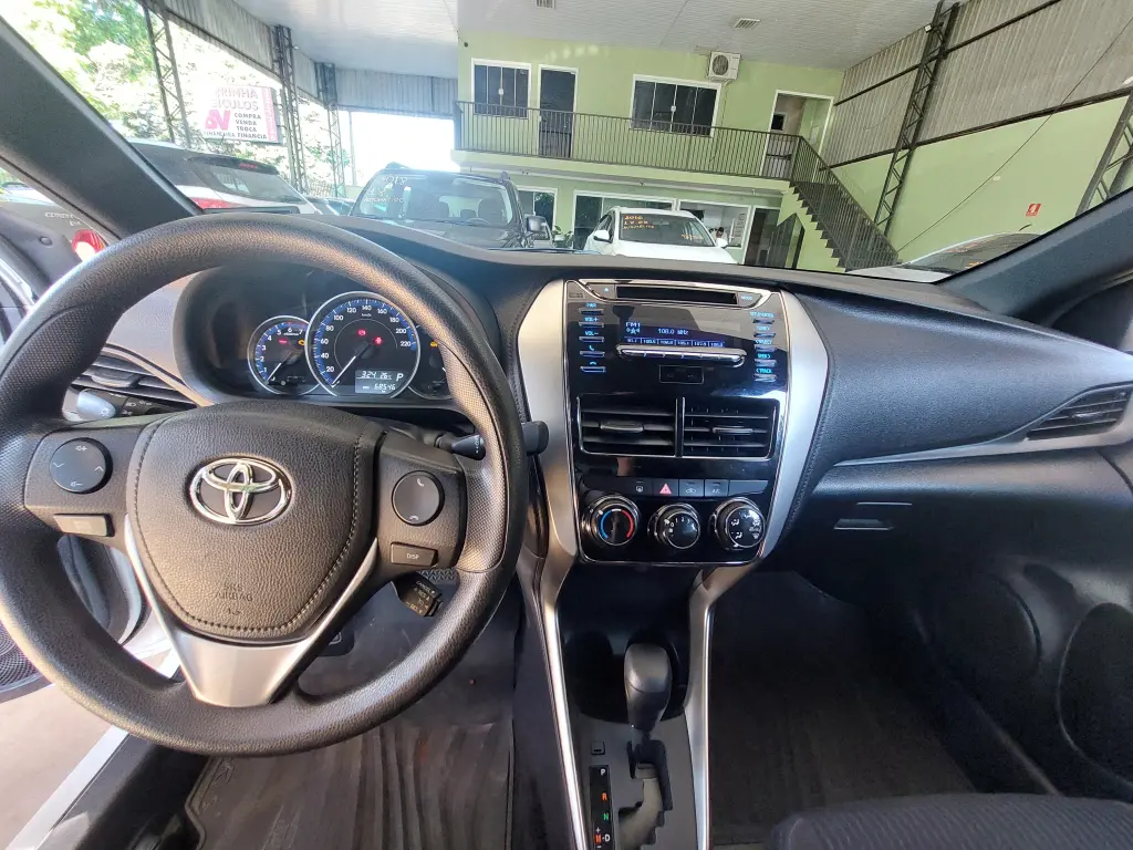 TOYOTA Yaris Hatch - Foto