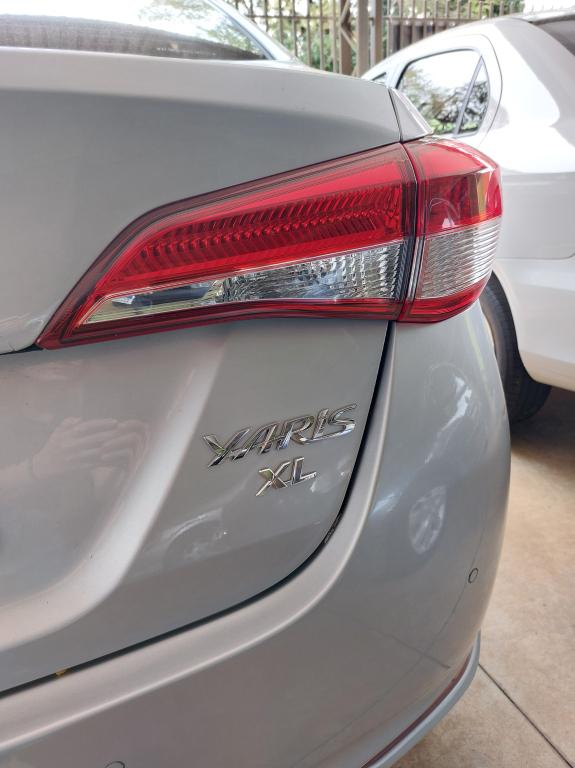 TOYOTA Yaris Sedan - Foto