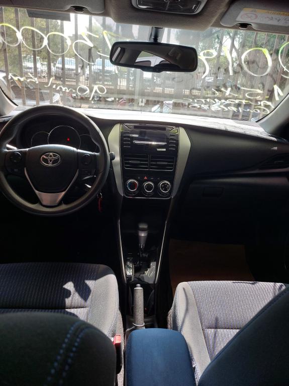 TOYOTA Yaris Sedan - Foto