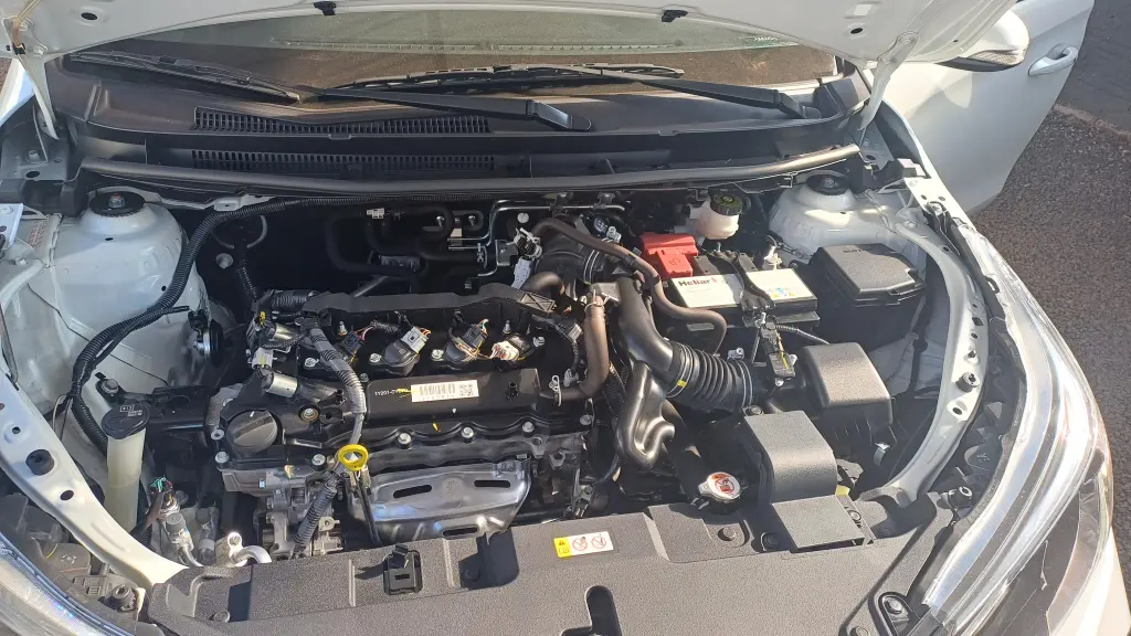 TOYOTA Yaris Sedan - Foto