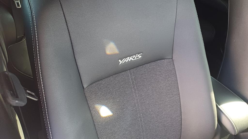 TOYOTA Yaris Sedan - Foto
