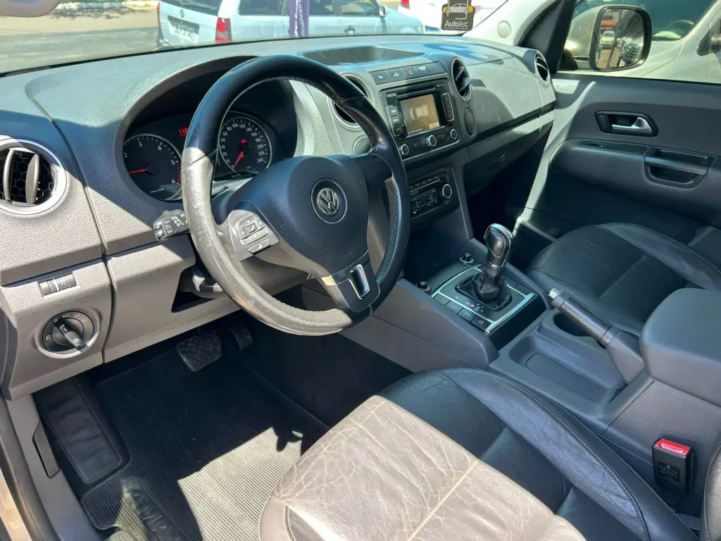 VOLKSWAGEN Amarok - Foto
