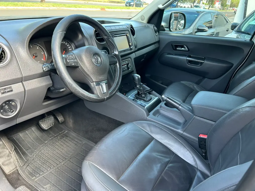 VOLKSWAGEN Amarok - Foto