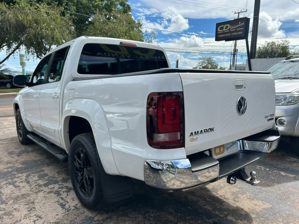 VOLKSWAGEN Amarok - Foto