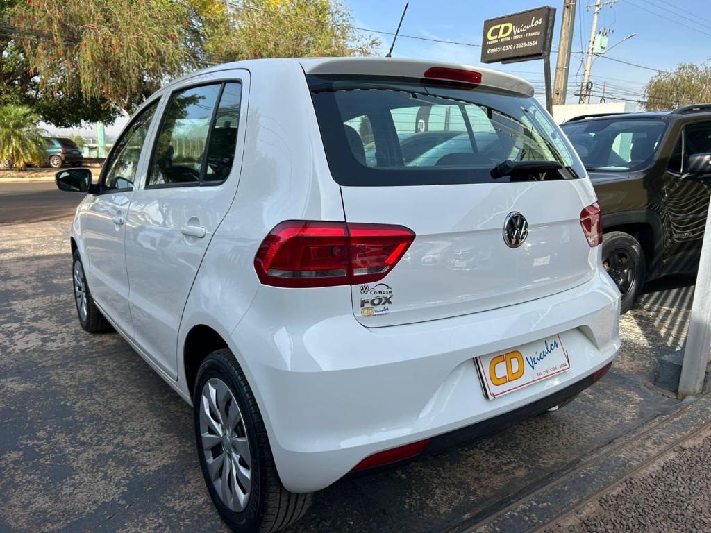 VOLKSWAGEN Fox - Foto