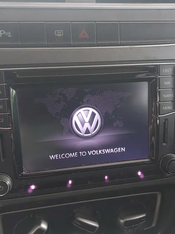 VOLKSWAGEN Fox - Foto