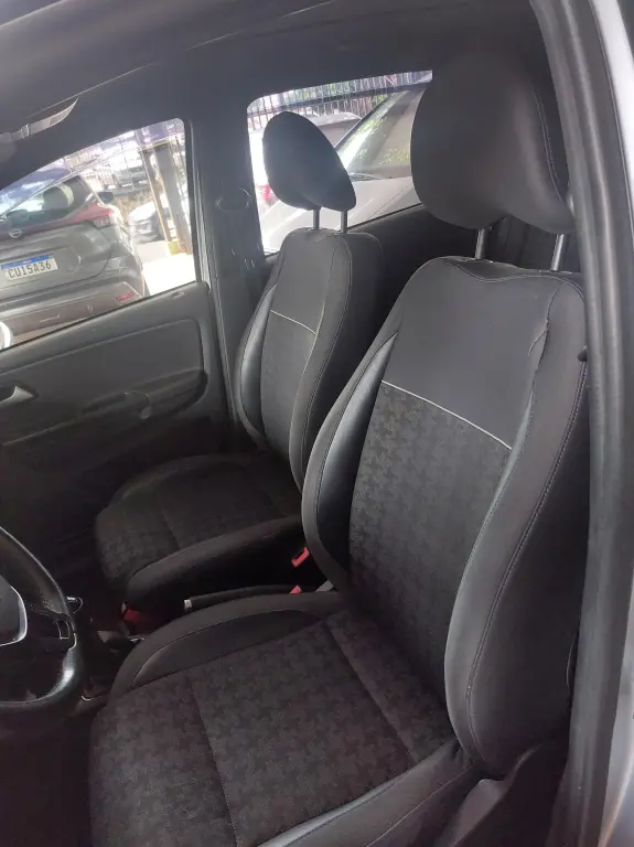 VOLKSWAGEN Fox - Foto